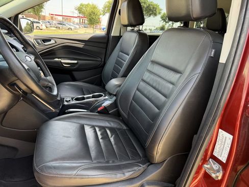 Used 2015 Ford Escape Titanium FWD image 24