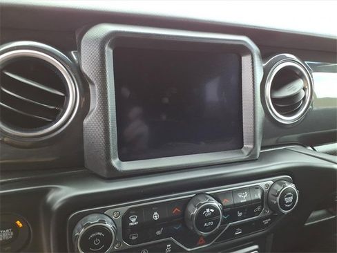 Used 2023 Jeep Wrangler Altitude image 19