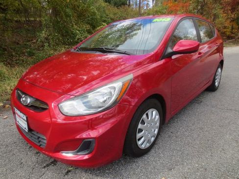 Used 2013 Hyundai Accent GS image 1