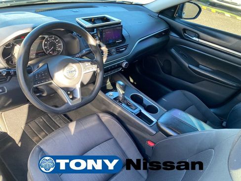 Used 2022 Nissan Altima 2.5 SV FWD image 31