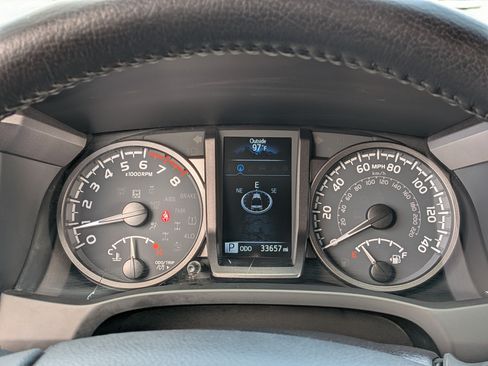 Certified 2023 Toyota Tacoma TRD Off-Road w/ TRD Premium Off Road Package AWD/4WD image 37