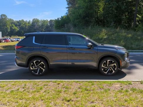 Used 2024 Mitsubishi Outlander SE Black Edition AWD/4WD image 14