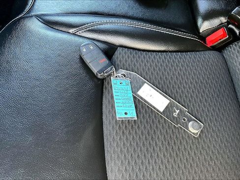 Used 2023 Jeep Compass Altitude image 29