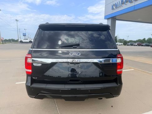 Used 2020 Ford Expedition XLT w/ Equipment Group 202A AWD/4WD image 9