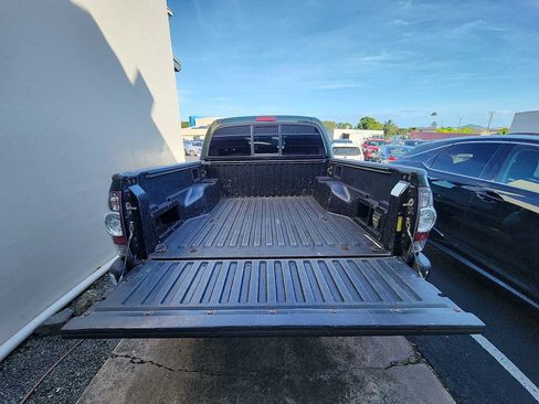 Used 2012 Toyota Tacoma PreRunner image 22