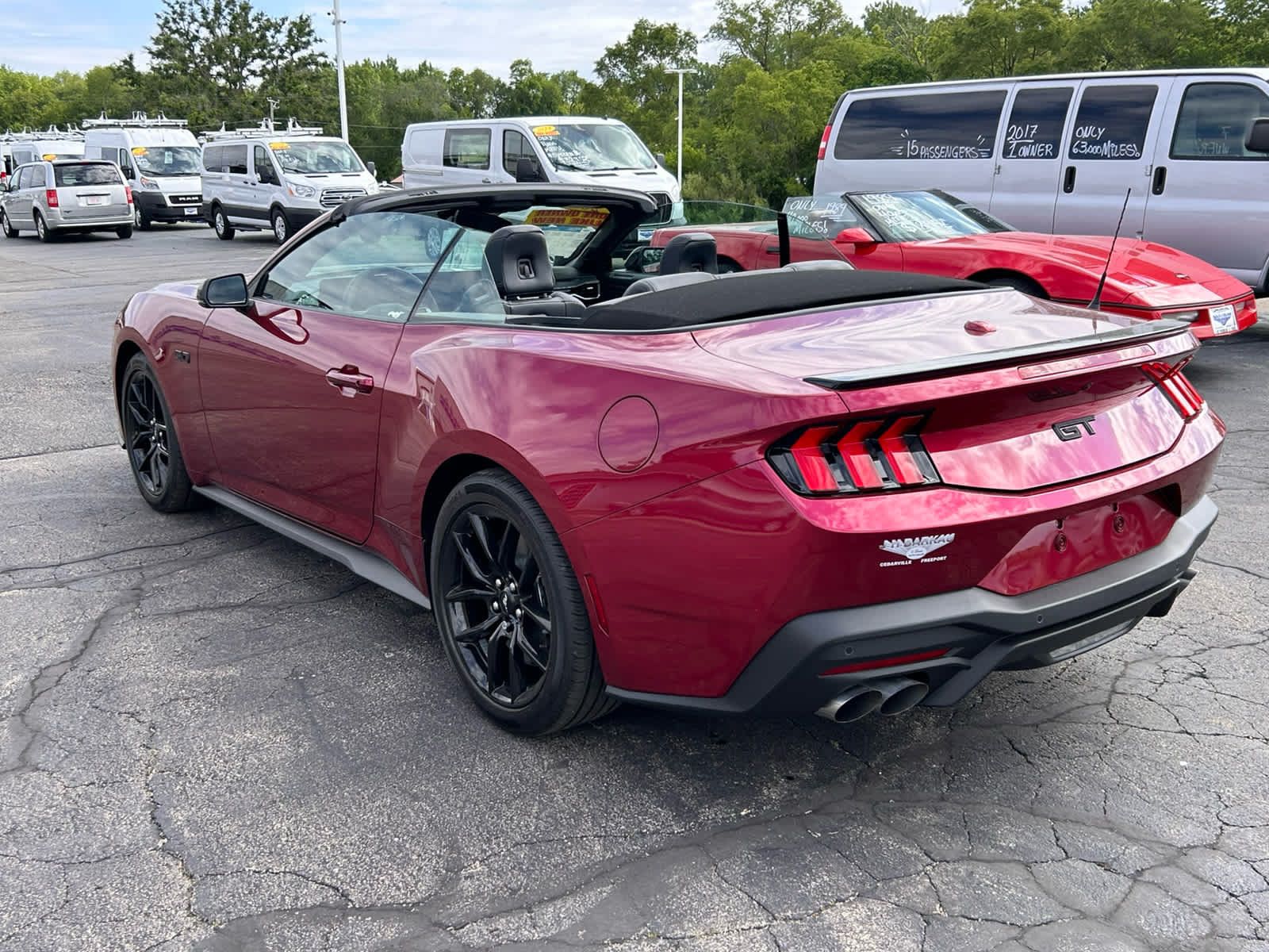 Used 2025 Ford Mustang GT Premium RWD image 5