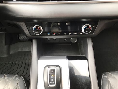 Used 2022 Mitsubishi Outlander SEL AWD/4WD image 16