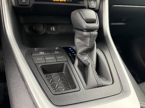 Certified 2025 Toyota RAV4 LE image 23