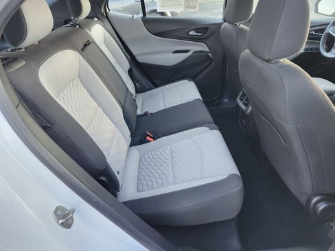 Used 2018 Chevrolet Equinox LS FWD image 18