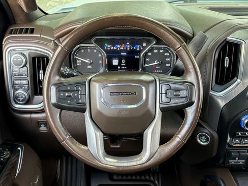 Used 2021 GMC Sierra 1500 Denali w/ Denali Ultimate Package AWD/4WD image 22