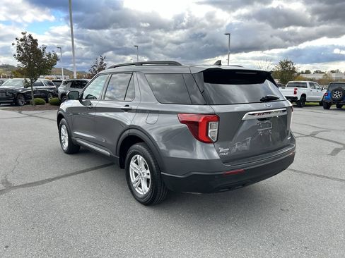 Used 2023 Ford Explorer XLT image 5