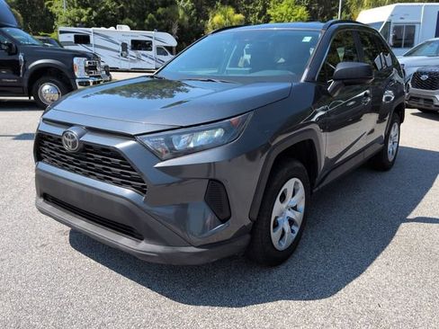 Used 2021 Toyota RAV4 LE FWD image 8