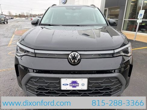 New 2026 Volkswagen Taos SE image 2