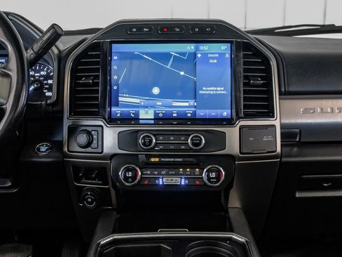 Used 2022 Ford F350 Platinum w/ FX4 Off-Road Package AWD/4WD image 26