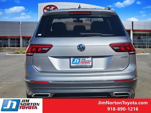 Used 2021 Volkswagen Tiguan SE image 7