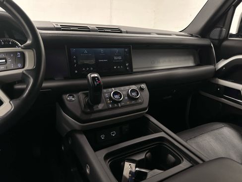 Used 2023 Land Rover Defender 110 X-Dynamic SE AWD/4WD image 28