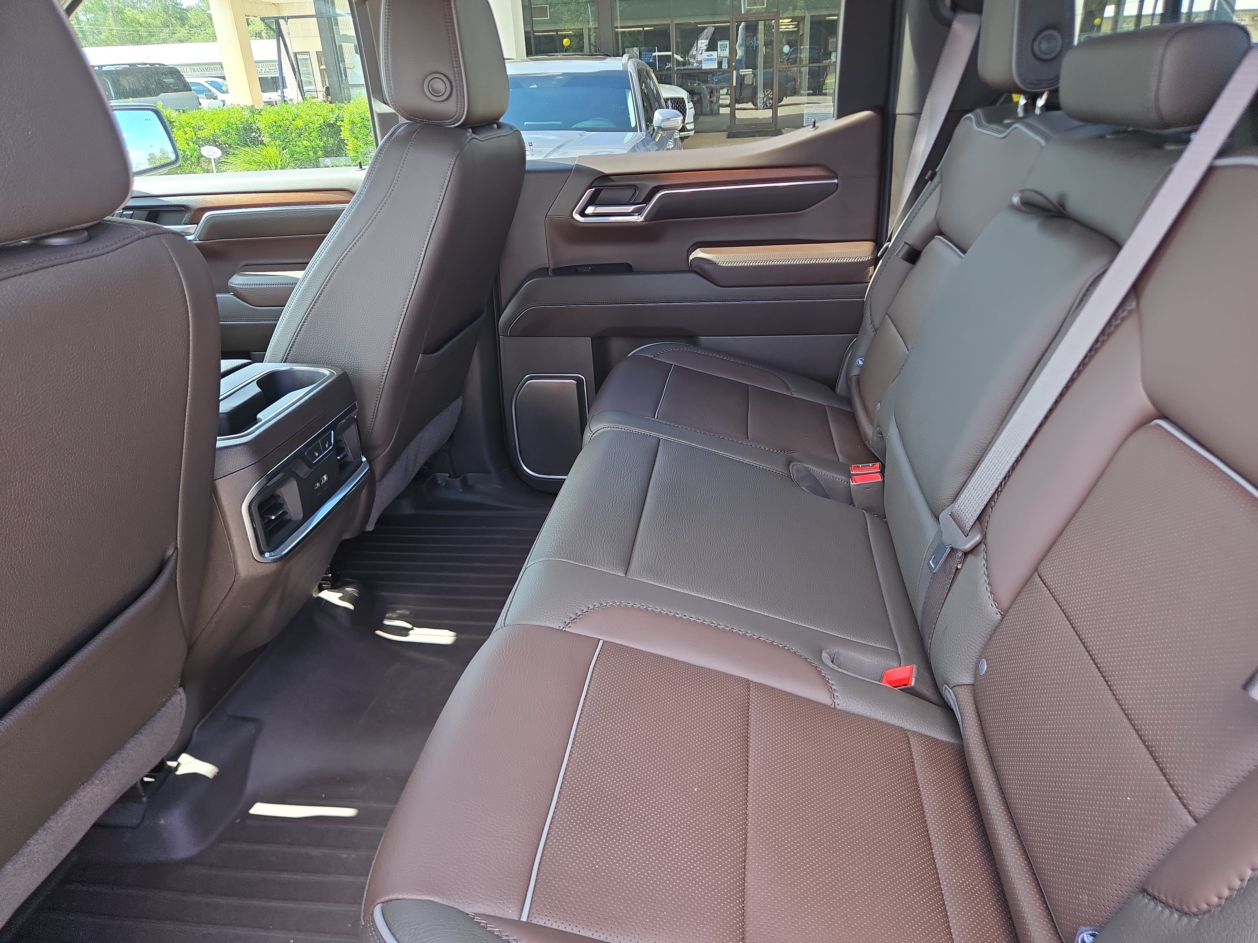 Used 2024 GMC Sierra 1500 Denali w/ Denali Reserve Package AWD/4WD image 18