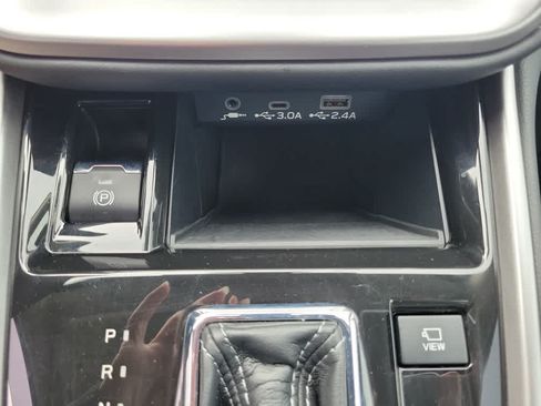 Used 2024 Subaru Outback Touring AWD/4WD image 18