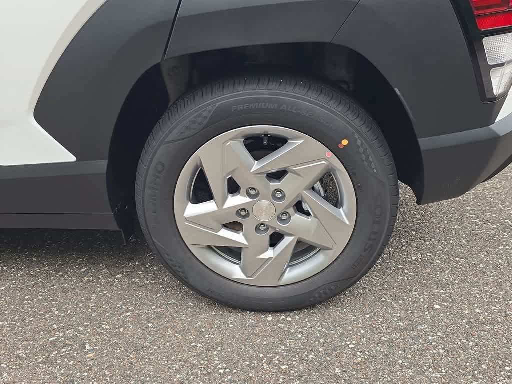 New 2027 Hyundai Kona SE FWD image 13