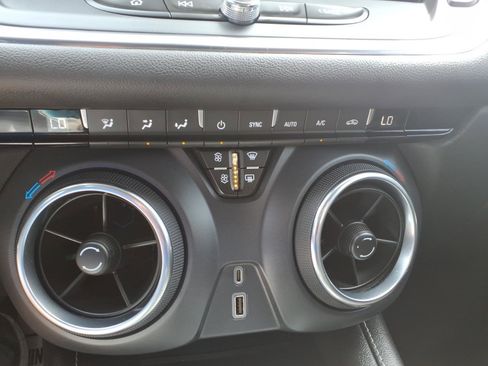 Used 2023 Chevrolet Blazer LT w/ Driver Confidence Package image 15