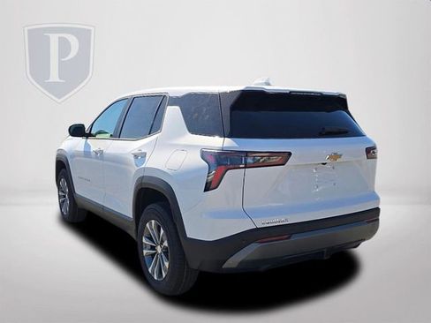 New 2026 Chevrolet Equinox LT image 8