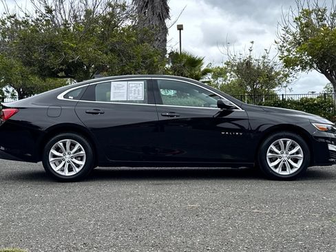 Used 2023 Chevrolet Malibu LT w/ Driver Confidence Package FWD image 2