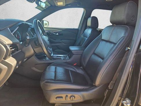 Used 2023 Chevrolet Traverse RS image 15