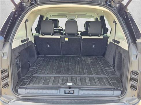 Used 2026 Land Rover Discovery S AWD/4WD image 6