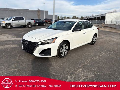 Certified 2025 Nissan Altima 2.5 S image 2