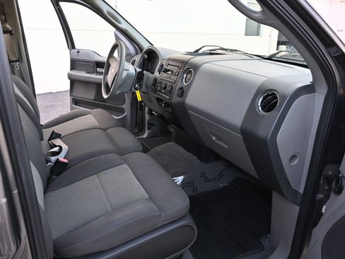 Used 2006 Ford F150 XLT image 14