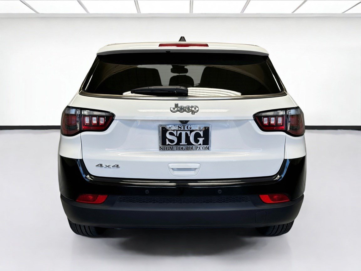 Used 2023 Jeep Compass Sport AWD/4WD image 5