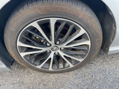 Used 2019 Toyota Camry SE image 8