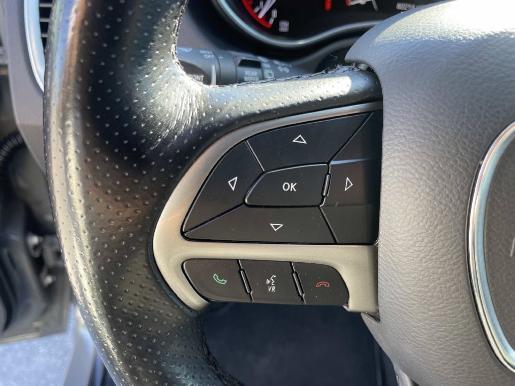 Used 2020 Dodge Durango SXT RWD image 41