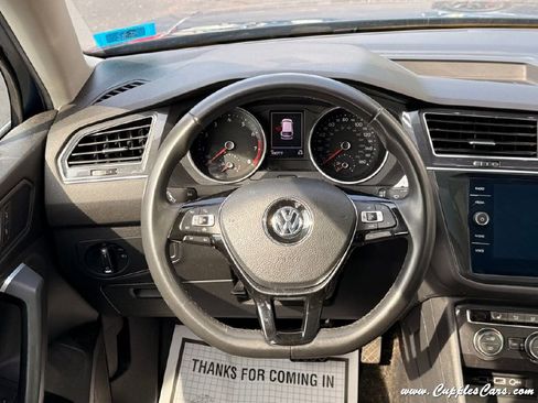 Used 2020 Volkswagen Tiguan SE w/ Panoramic Sunroof Package image 24