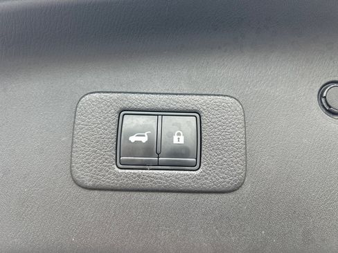 Used 2022 Nissan Armada SL AWD/4WD image 16