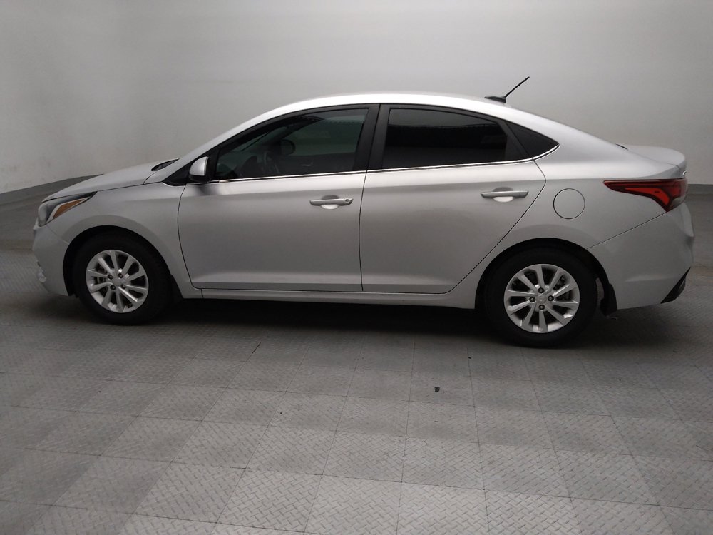 Used 2021 Hyundai Accent SEL FWD image 3