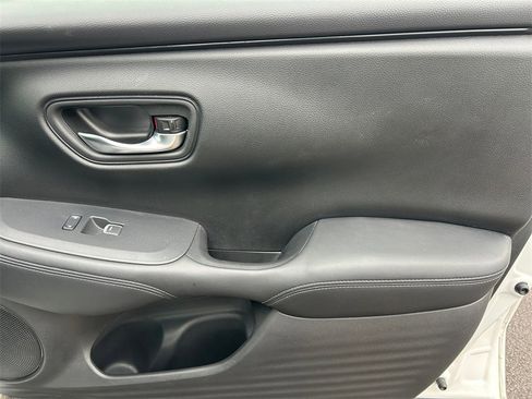 Used 2023 Honda HR-V EX-L image 19