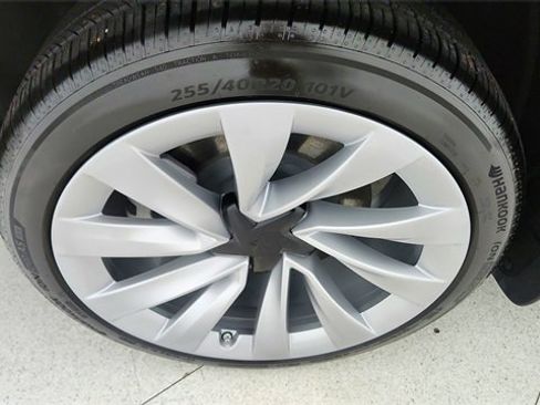 Used 2026 Tesla Model Y Long Range image 54