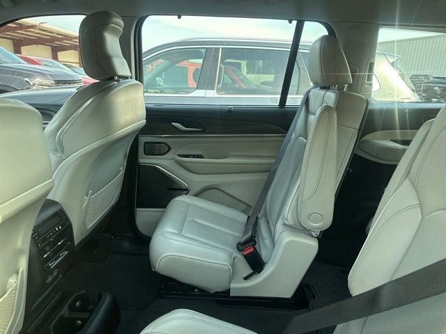 Certified 2021 Jeep Grand Cherokee L Overland w/ Advanced Protech Group III AWD/4WD image 12