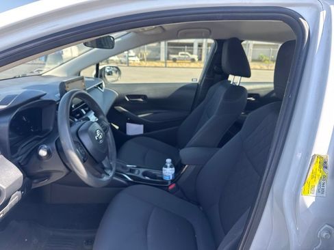 Used 2022 Toyota Corolla LE FWD image 15