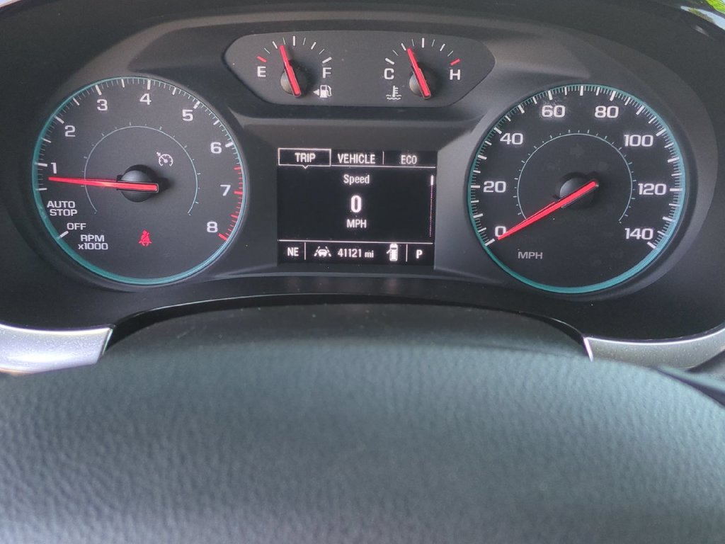 Used 2023 Chevrolet Traverse LT FWD image 14