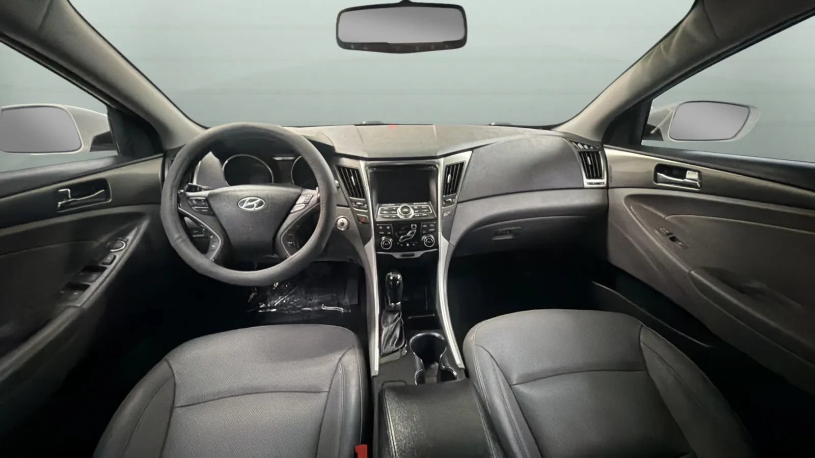 Used 2014 Hyundai Sonata Limited w/ Panoramic Sunroof Package 02 FWD image 9