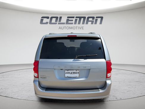 Used 2019 Dodge Grand Caravan SXT FWD image 21