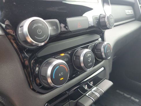 Used 2022 RAM 1500 Lone Star image 24