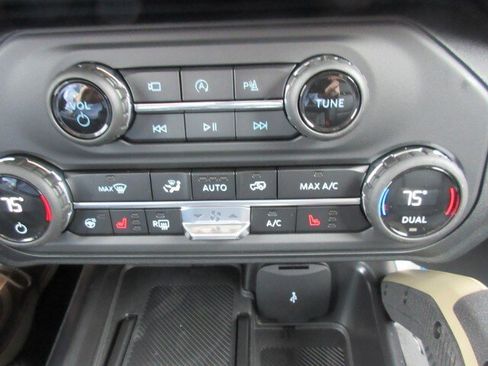 New 2025 Ford Bronco Badlands AWD/4WD image 19