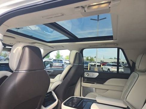 Certified 2022 Lincoln Navigator Black Label AWD/4WD image 7