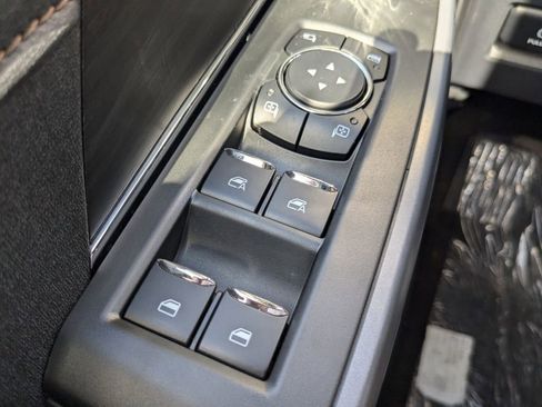 New 2025 Ford F150 Lariat w/ Equipment Group 502A High image 28