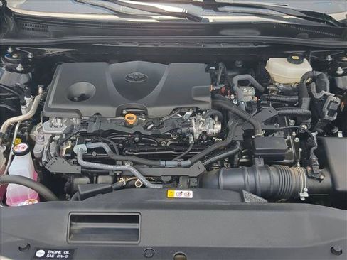Used 2025 Toyota Camry SE FWD image 21