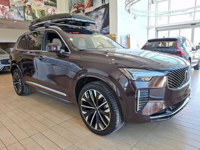 New 2025 Volvo XC90 T8 Core