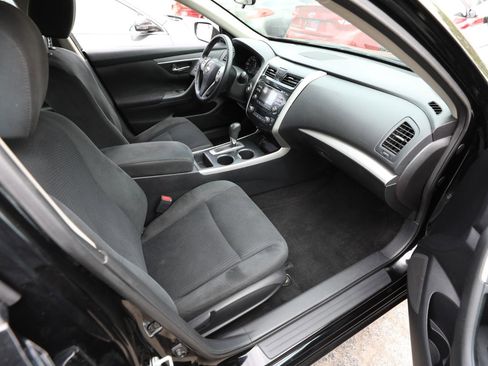 Used 2015 Nissan Altima 2.5 SV FWD image 12